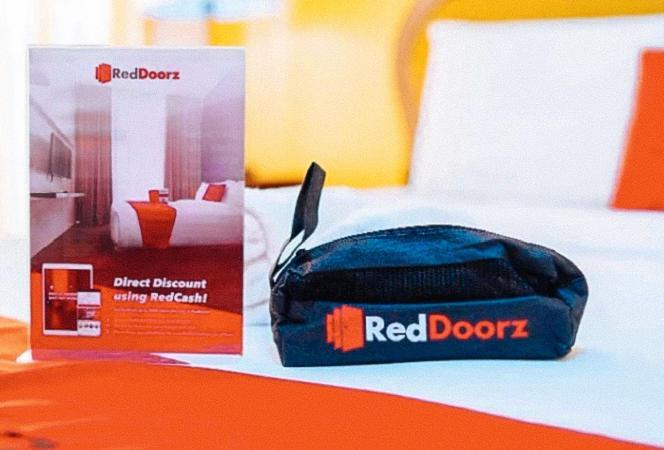 Reddoorz At Bel Air Soho Suites Makati City 马尼拉 外观 照片